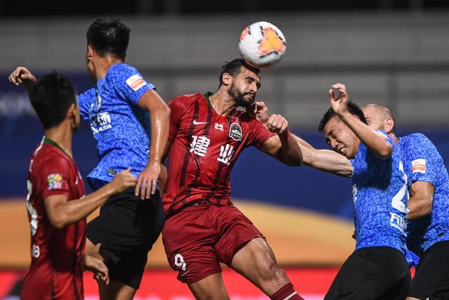 波士顿马拉松：肯尼亚选手包揽男女组冠军 双双实现卫冕